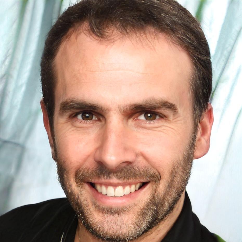 Золтан Сабо - специалист по практическим кейсам